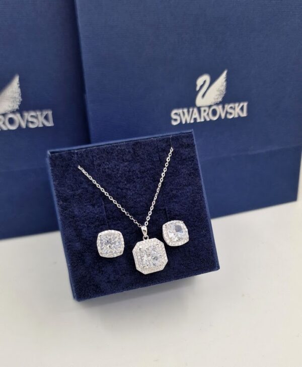 Swarovski set 12