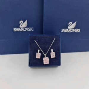 Swarovski set 4